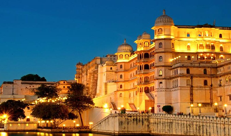 Top Resorts Near Jaipur for Family Trips and Group Outings
