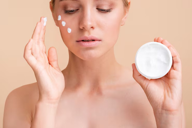 How does Lisseva Cream help firm and tighten the skin?