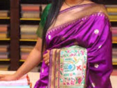 What makes Chettinad cotton sarees unique in style?