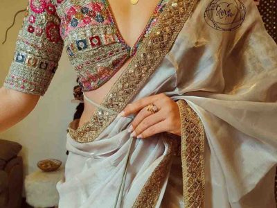 Which blouse colors complement Sadi New Design Sarees?