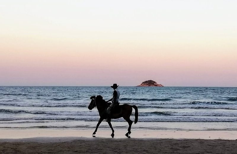 Luxury Beachfront Retreat at Chiva-Som – Book Now