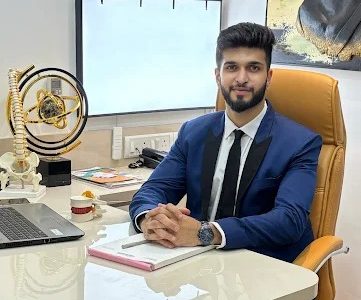 Best Spine Doctor in Mumbai – Dr Sarthak Kadakia