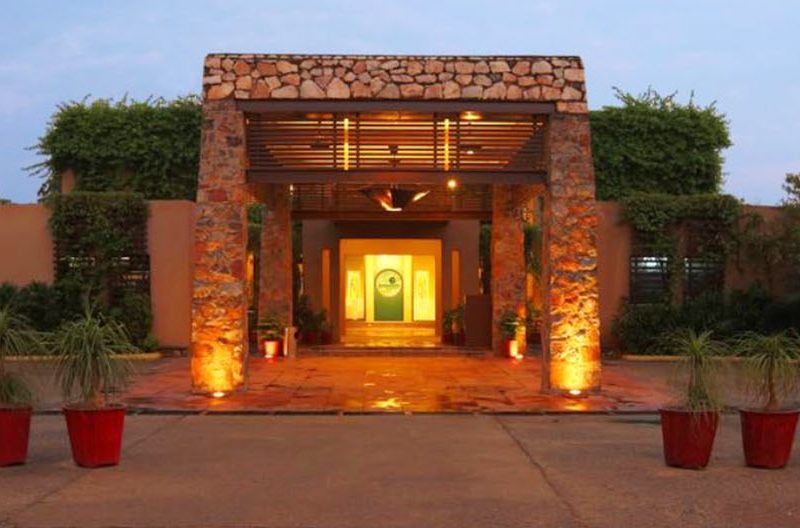 Top Resorts Near Delhi NCR for Relaxing Holidays | CYJ Picks