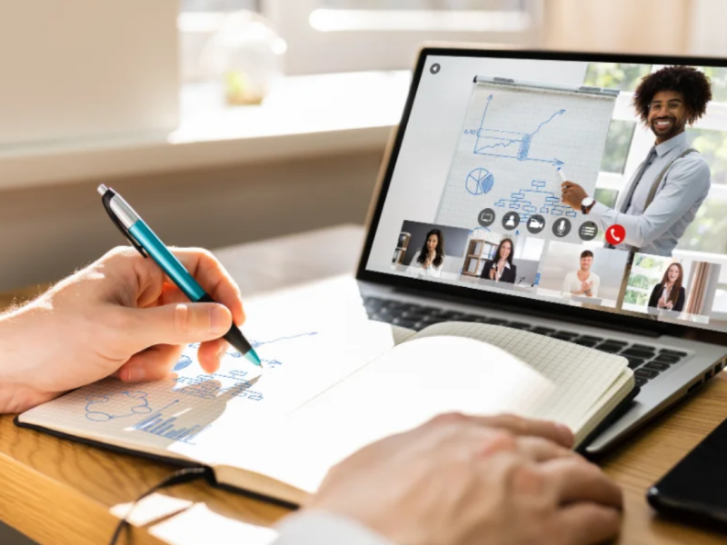 How Loyalty Programs Help Small Businesses Retain Customers & Boost Revenue