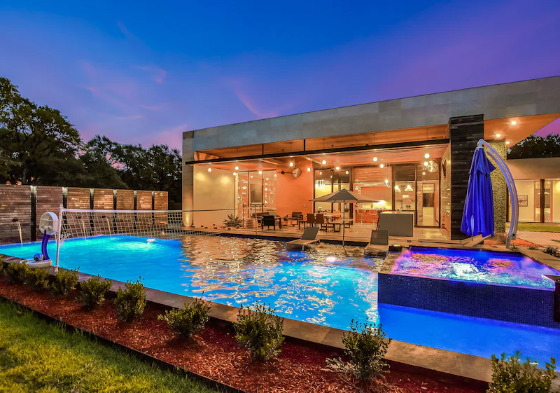 Modern Luxury Pools Austin: Sophisticated Outdoor Living by Renaissance Pools