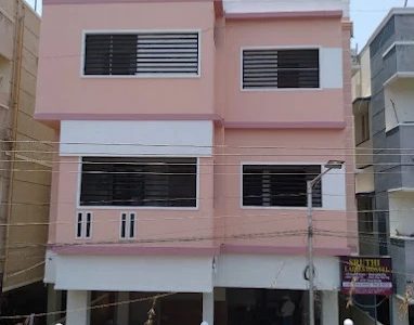 Sruthi ladies hostel | Womens Pg in Sholinganallur | Ladies Pg in Sholinganallur | Working Women hostel in Sholinganallur