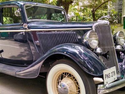 Vintage Cars for Rent to Add Royal Charm to Weddings