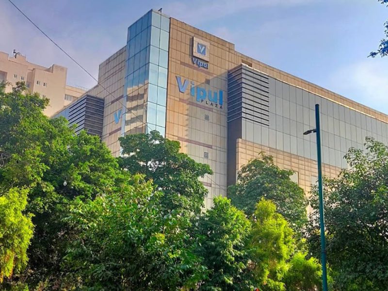 Commercial Projects on Golf Course Road for Businesses