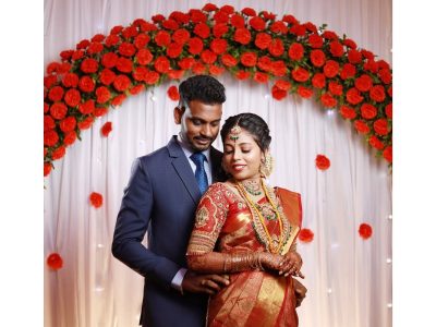 Elegant Traditional Wedding Photography | Moments Book Photography