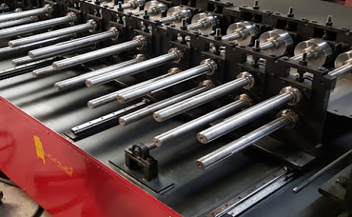 Advanced Highway Guardrail Roll Forming Machine with Automation Technology