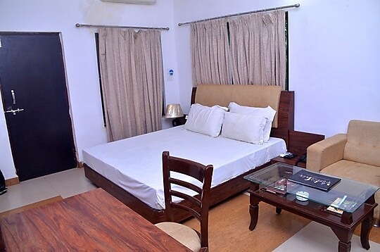 Book /MPT /Jungle /Resort /Udaigiri - MPTDC - Asia - Hotels & Resorts.