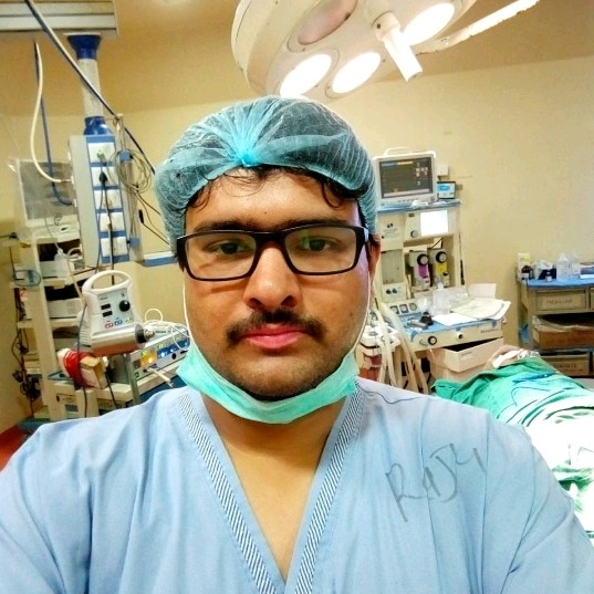 Best Knee Replacement Doctors In Ghaziabad — Dr. Abhinav Singhal