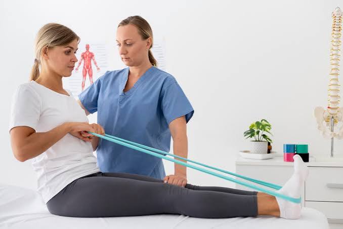Female Physiotherapy Treatment in Gurgaon – Expert Women's Physiotherapy Care