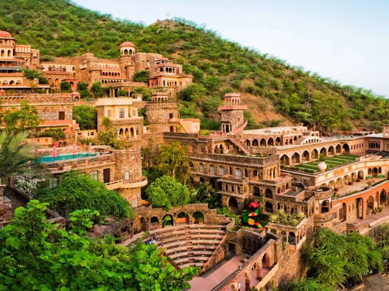 Luxury Wedding Venues in Neemrana for a Timeless Royal Celebration