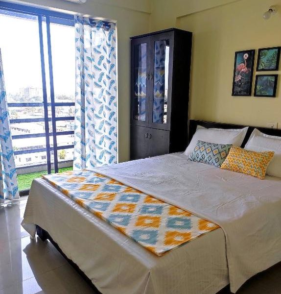 What are the things that I need to compare while buying Flats for Sale in Sector 70 Gurgaon?