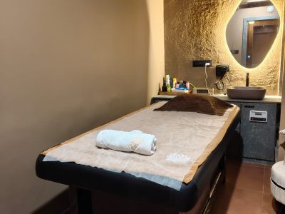 Austin Spa In Thane West