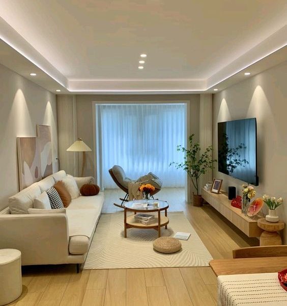 What are the starting prices for Paramount Golf Foreste villas in Greater Noida?