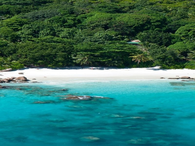 Luxury Seychelles Holidays with Beachfront Resort Stays