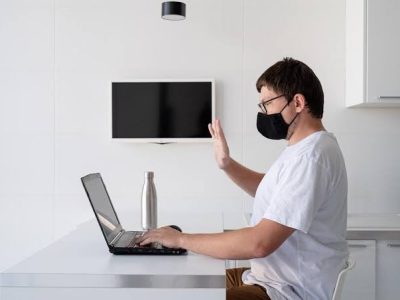 Online Physiotherapy for Seniors in Delhi